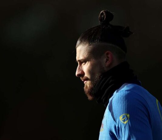 Fiorentina reach agreement for Spurs’ Radu Drăgușin